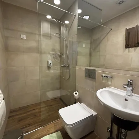 Dum By Muskat Hotel 3*