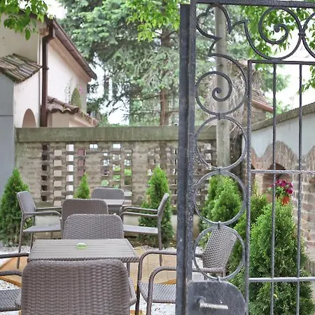 Dum By Muskat Szálloda Belgrád